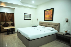 ELGIN SUITES
